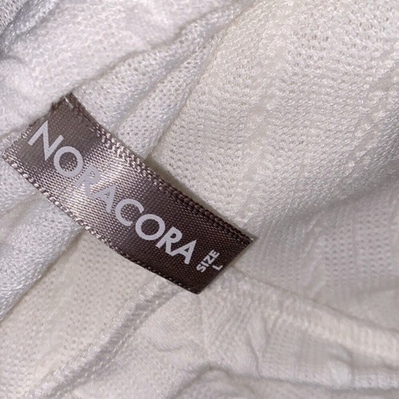 Noracora white top size large - Picture 4 of 7